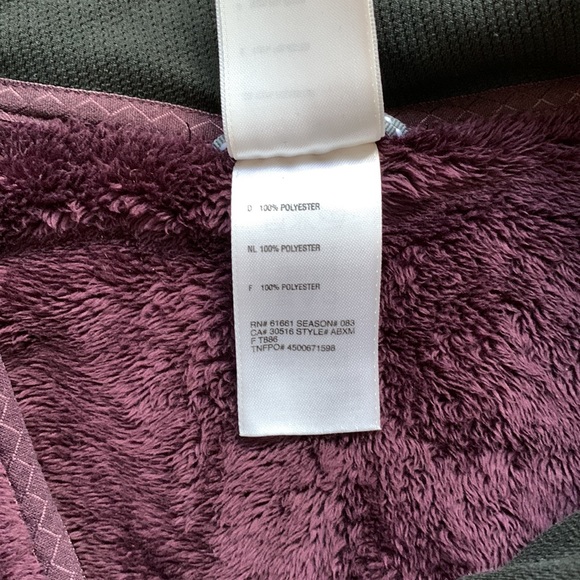 The North Face 1/4 Zip Fluffy Pull Over - Picture 4 of 9